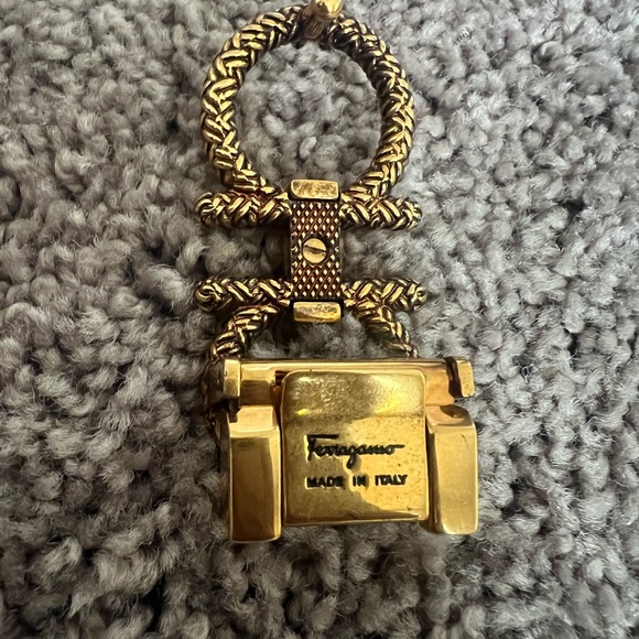 Women’s Salvatore Ferragamo Black With Gold Hardware Belt - Picture 4 of 7